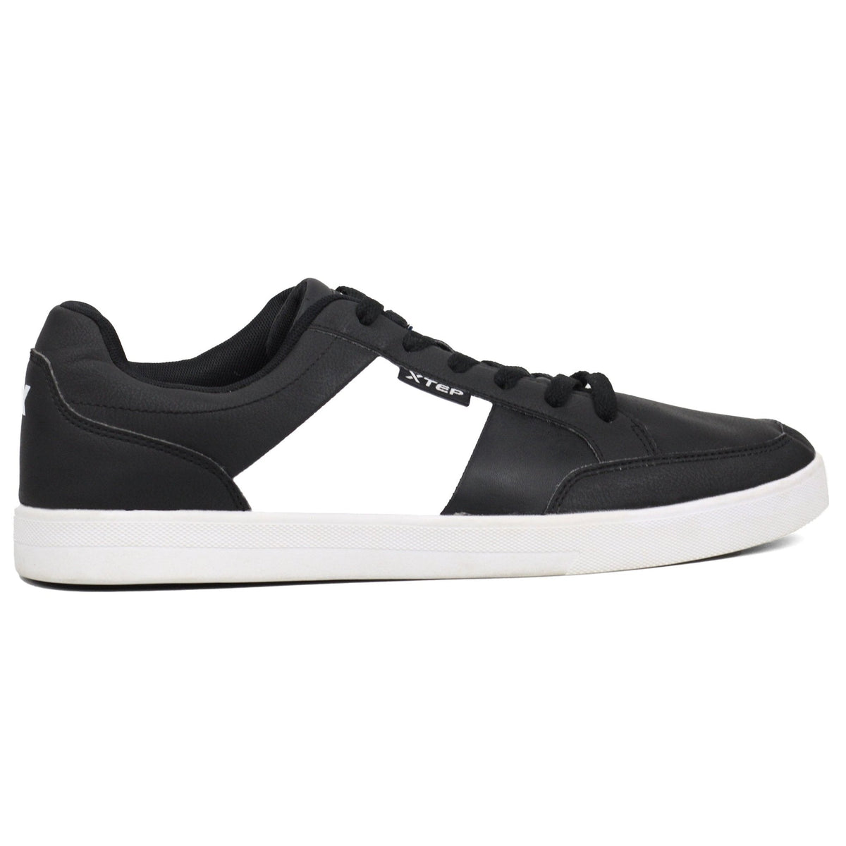 XTEP Casual Sports Shoes BKWT — view 1
