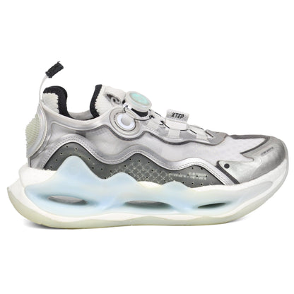 XTEP Tiancheng Series Breathable Low-Top Dad Shoes — view 1