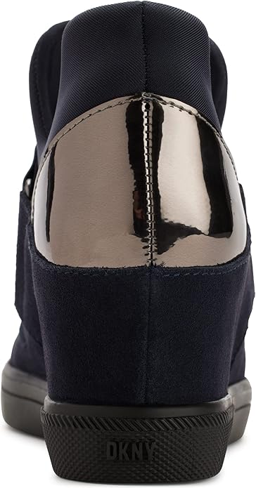 DKNY  Comfortable Classic Slip-on — view 4