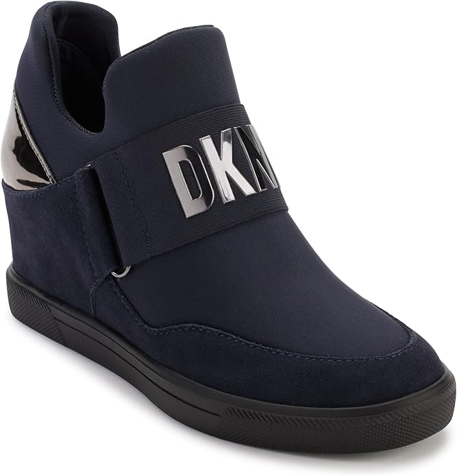 DKNY  Comfortable Classic Slip-on — view 2