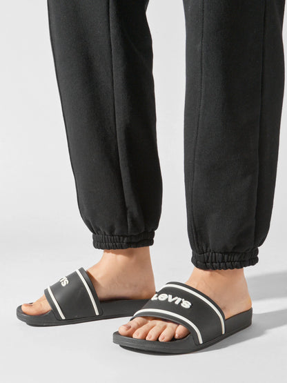 Levi's® JUNE 3D LOGO SLIDE — view 7